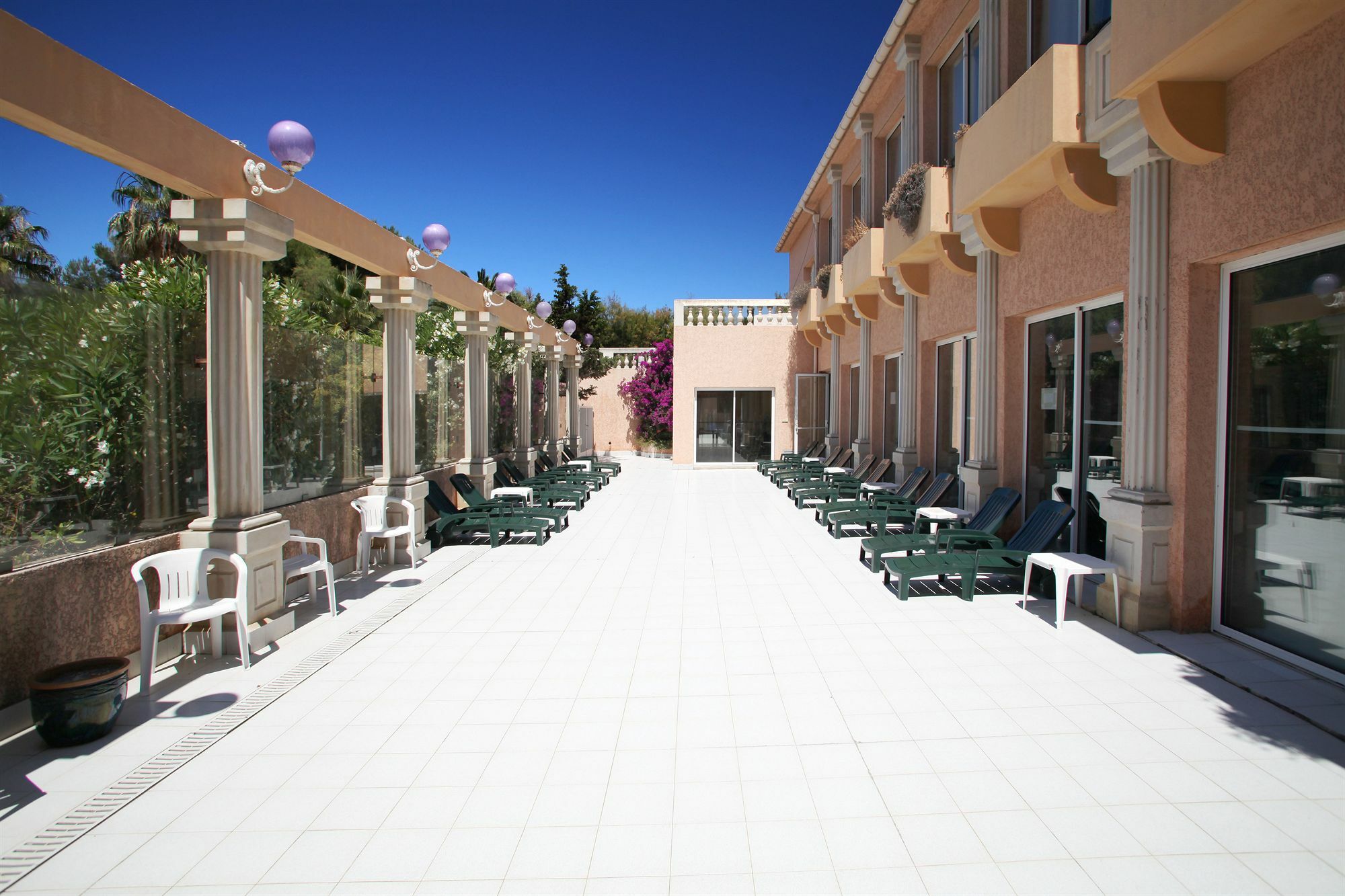 סיס-פור-לה-פלאז' Hotel Helios & Spa - Ile Des Embiez מראה חיצוני תמונה